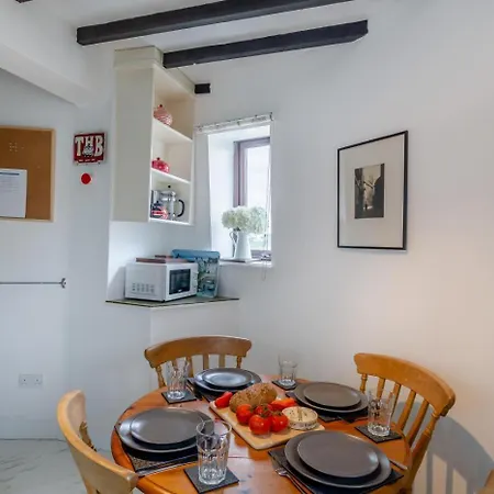 3 Bed In Oc-y100 *